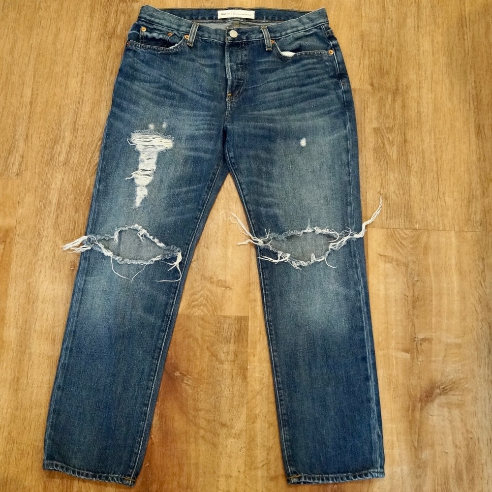 GAP Relaxed Boyfriend Jeans Distressed Womens Size 27 Medium Wash Ripped Denim